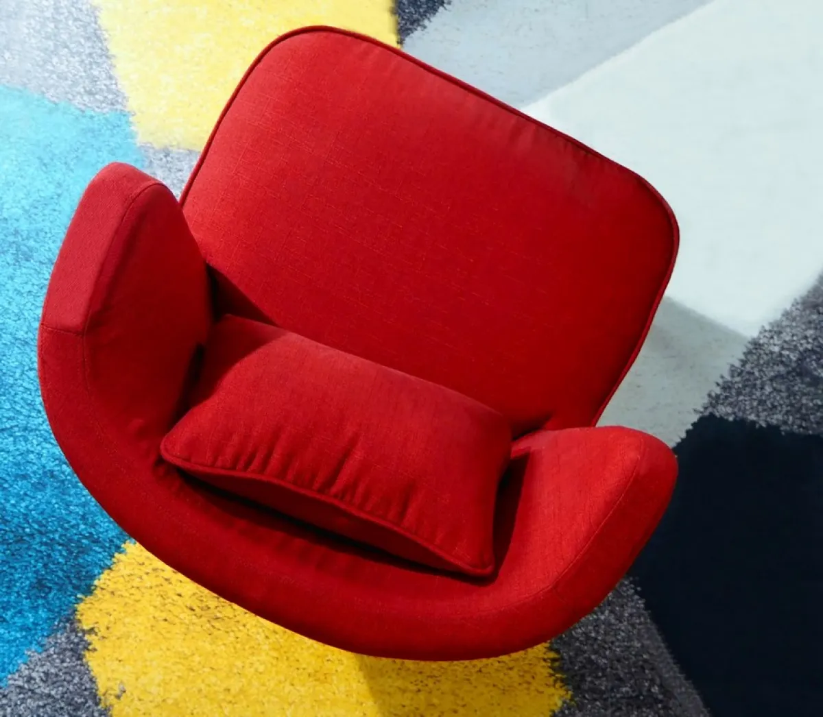 أريكة حمراء