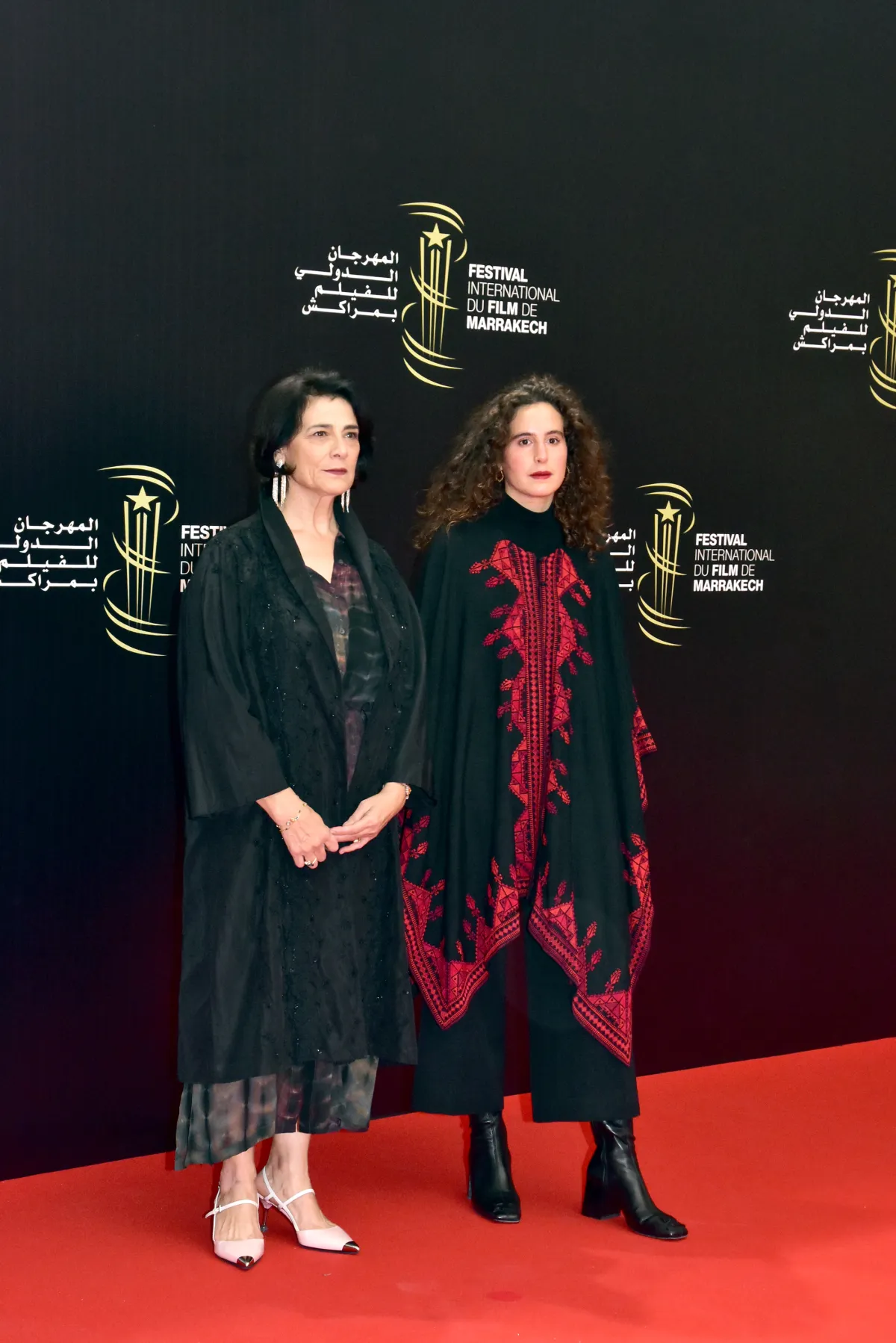 المخرجة لينا سوالم ووالدتها الممثلة هيام عباس- مهرجان الفيلم الدولي بمراكش