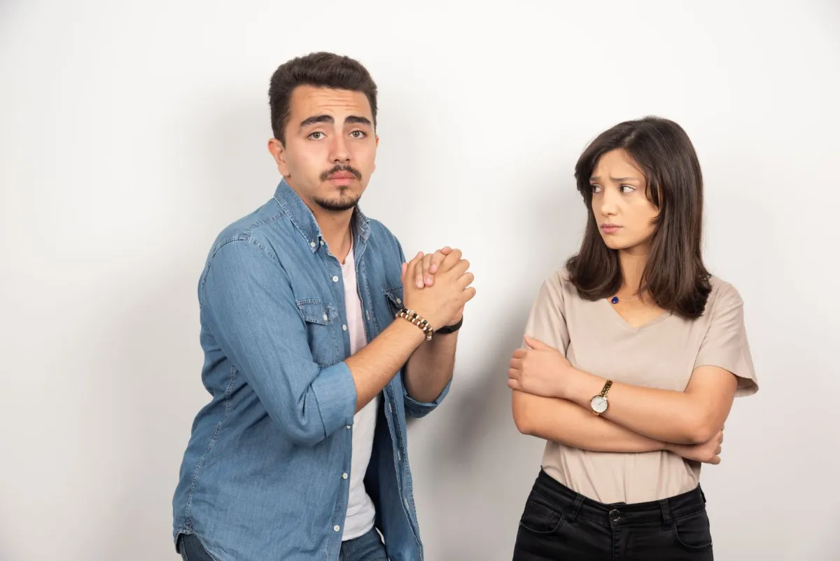 تحديق الرجال في النساء