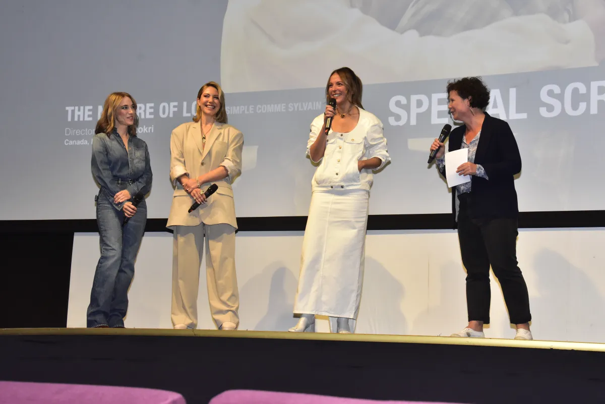 مونية شكري خلال تقديم فيلمها بسيطة مثل سليفان