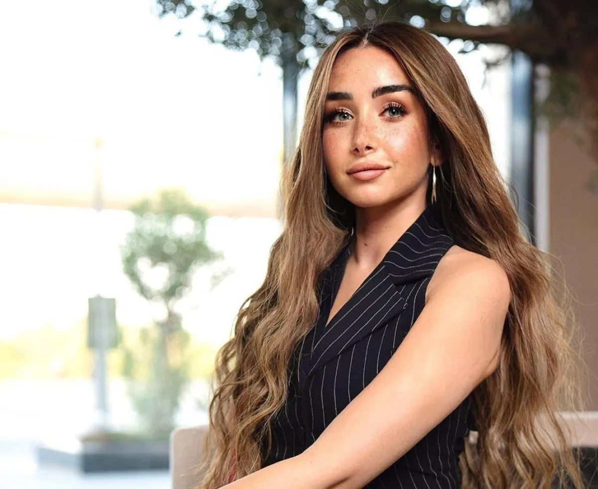 هنا الزاهد - الصورة من صفحتها الرسمية على إنستغرام