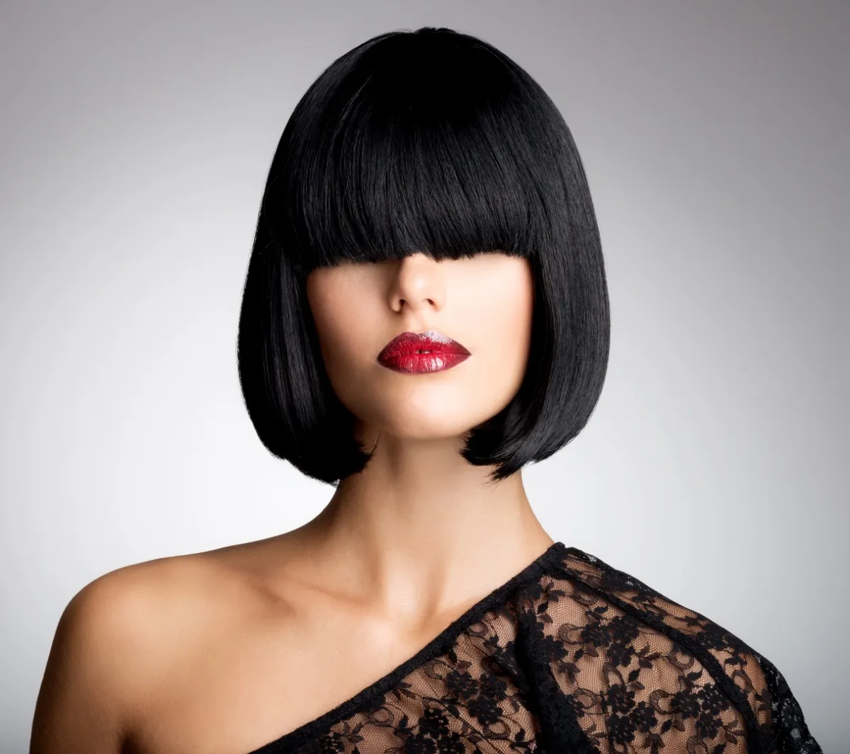 قصات شعر قصير للنساء 2024