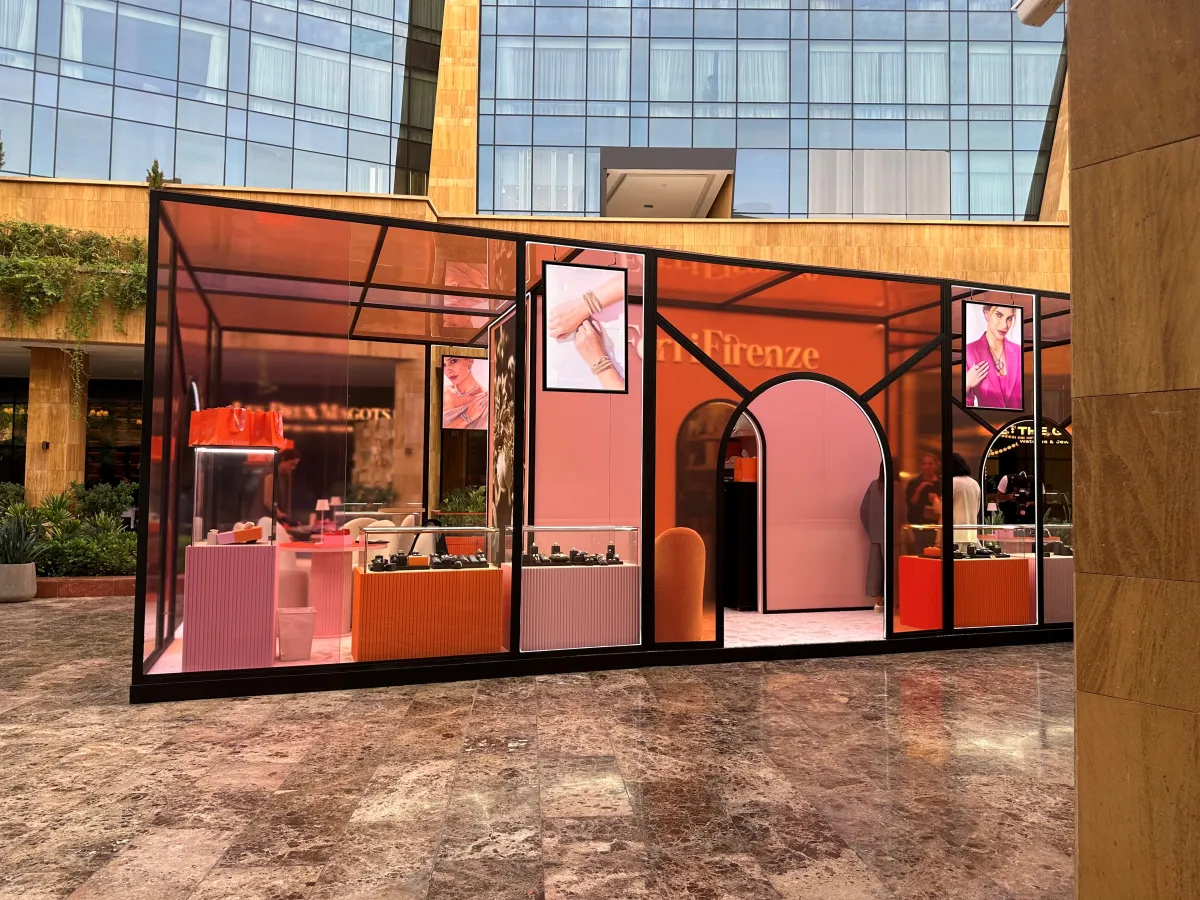 متجر فيري فيرنزي المؤقت في فيا رياض