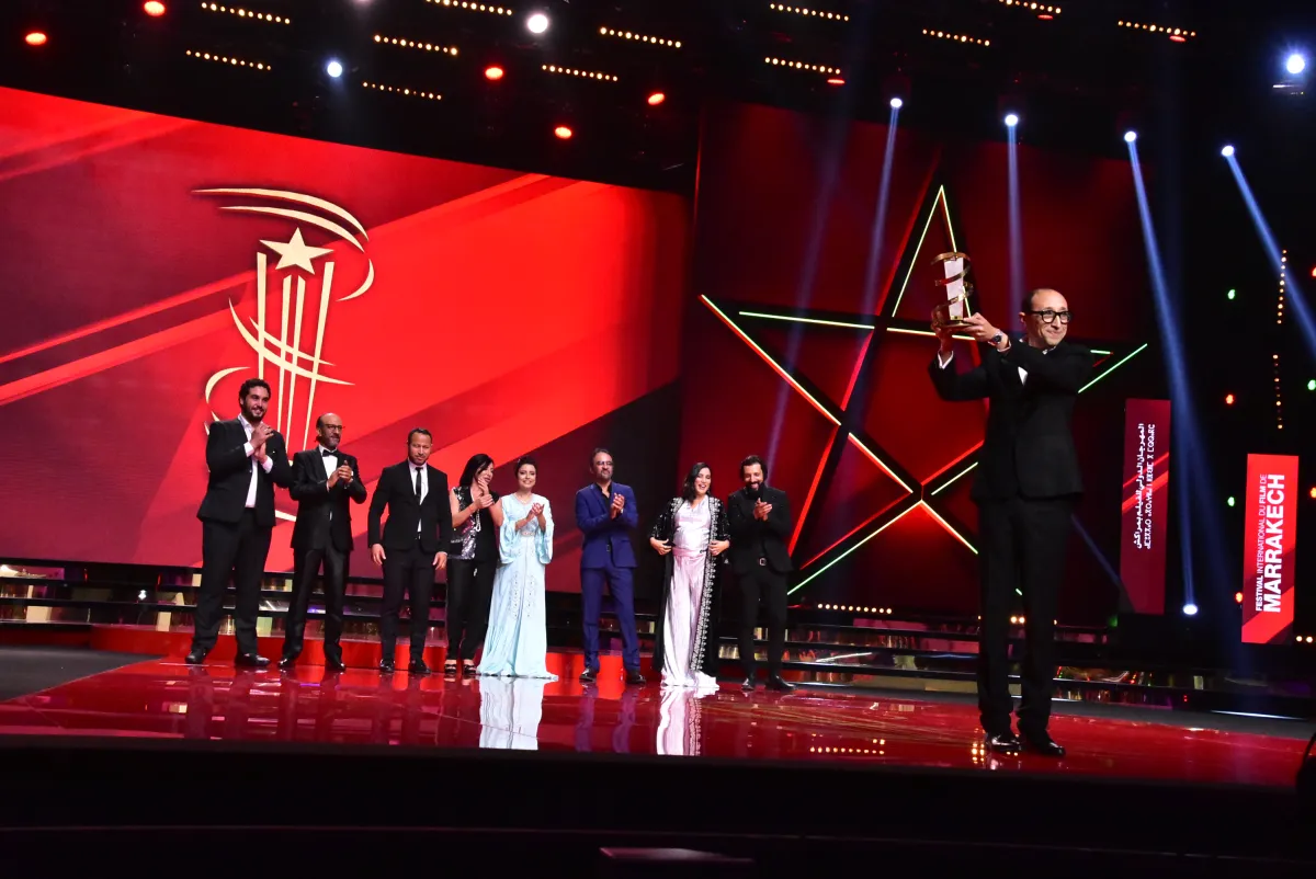 لحظة تكريم المخرج فوزي بنسعيدي