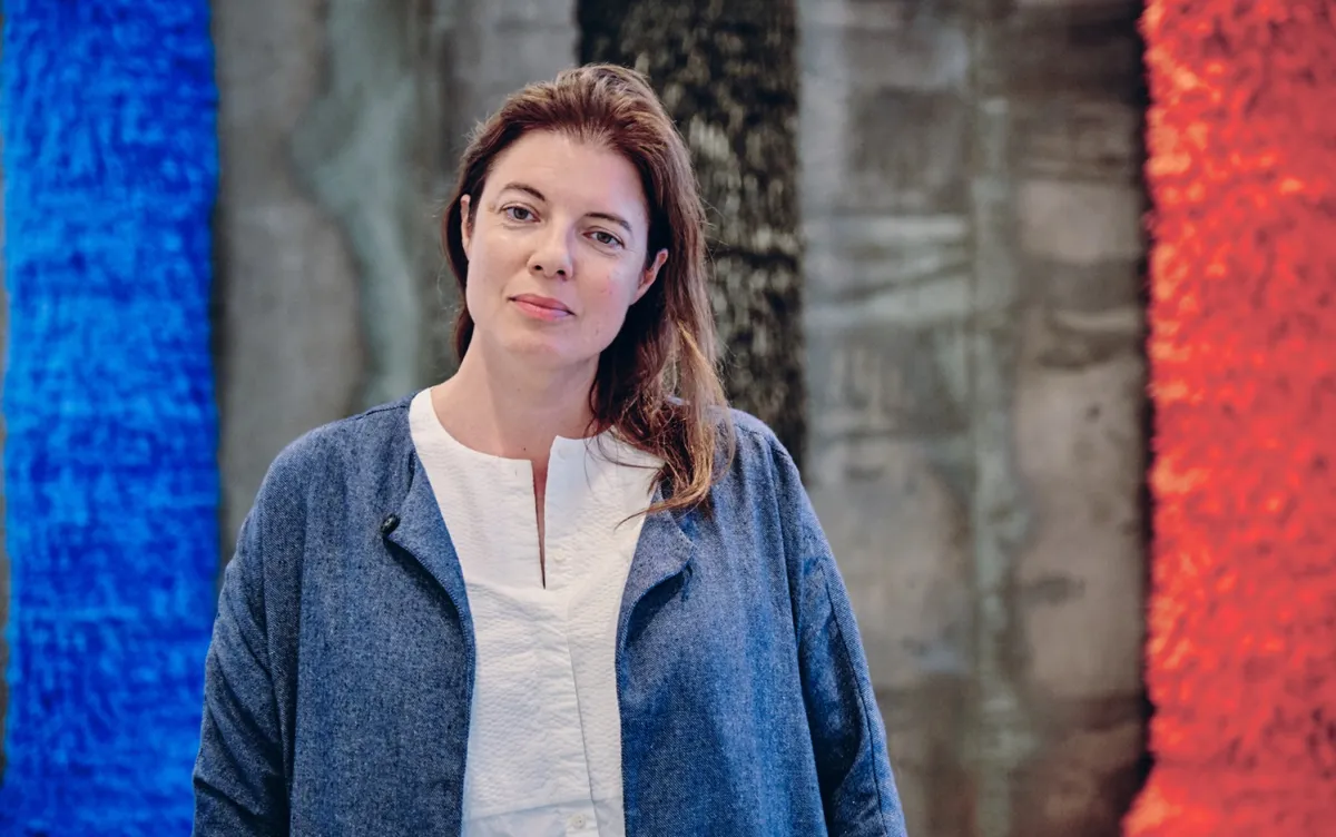 أنطونيا كارفر، المديرة التنفيذية لمؤسسة فن جميل