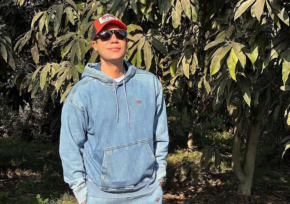 إطلالات كاجوال خريفية على غرار محمد إمام