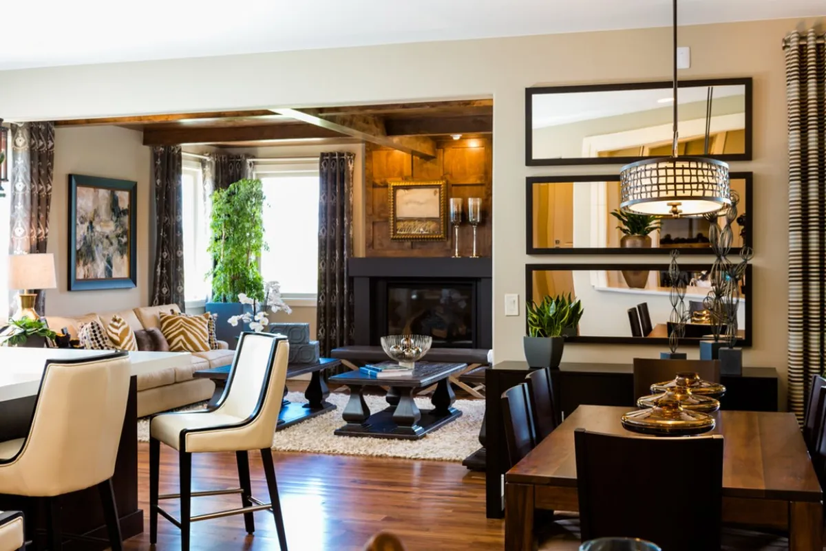 تجميل الديكور الداخلي يتحقق من خلال استخدام المرايا