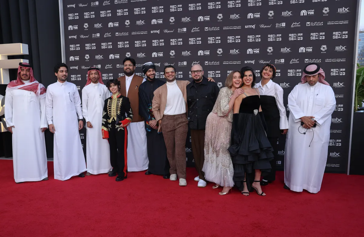 فريق عمل فيلم "أحلام العصر" - من تصوير محمد المانع