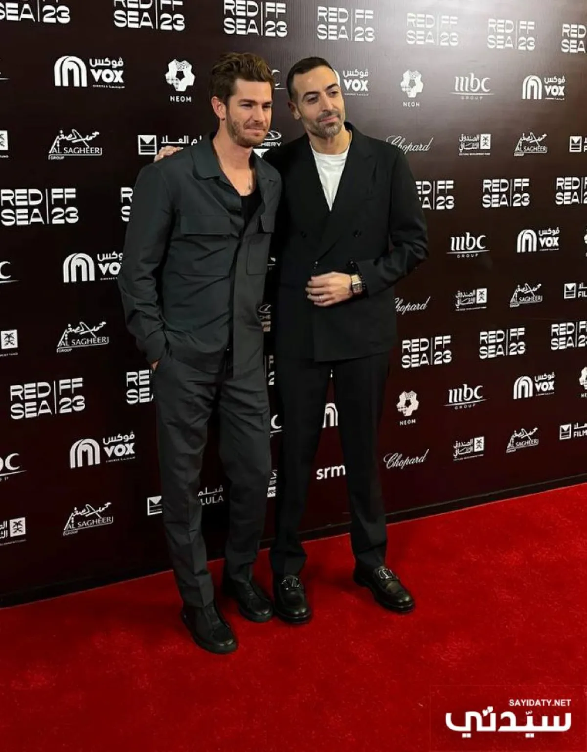 الأستاذ محمد التركي والنجم أندرو غارفيلد. الصورة خاصة بسيدتي تصوير معتز الشافعي