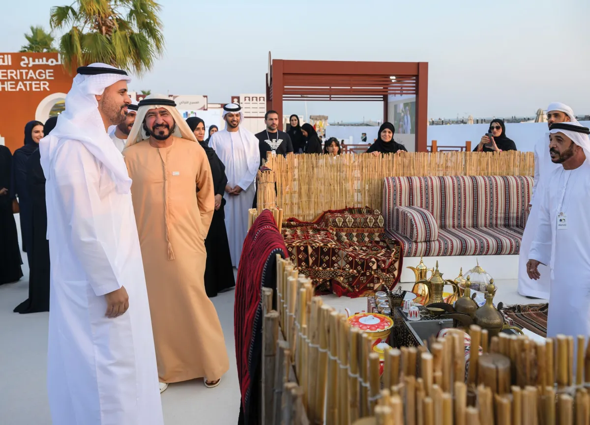  ذياب بن محمد بن زايد يفتتح ملتقى أبوظبي الأسري الرابع. الصورة من مكتب أبوظبي الإعلامي