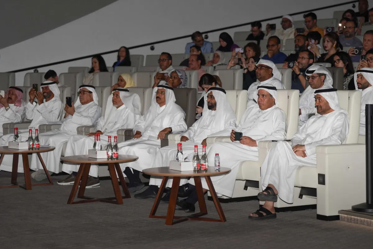 من حضور الأمسية الثقافية الفنية التي أحياها الفنان لطفي بوشناق في مكتبة محمد بن راشد - الصورة من المصدر