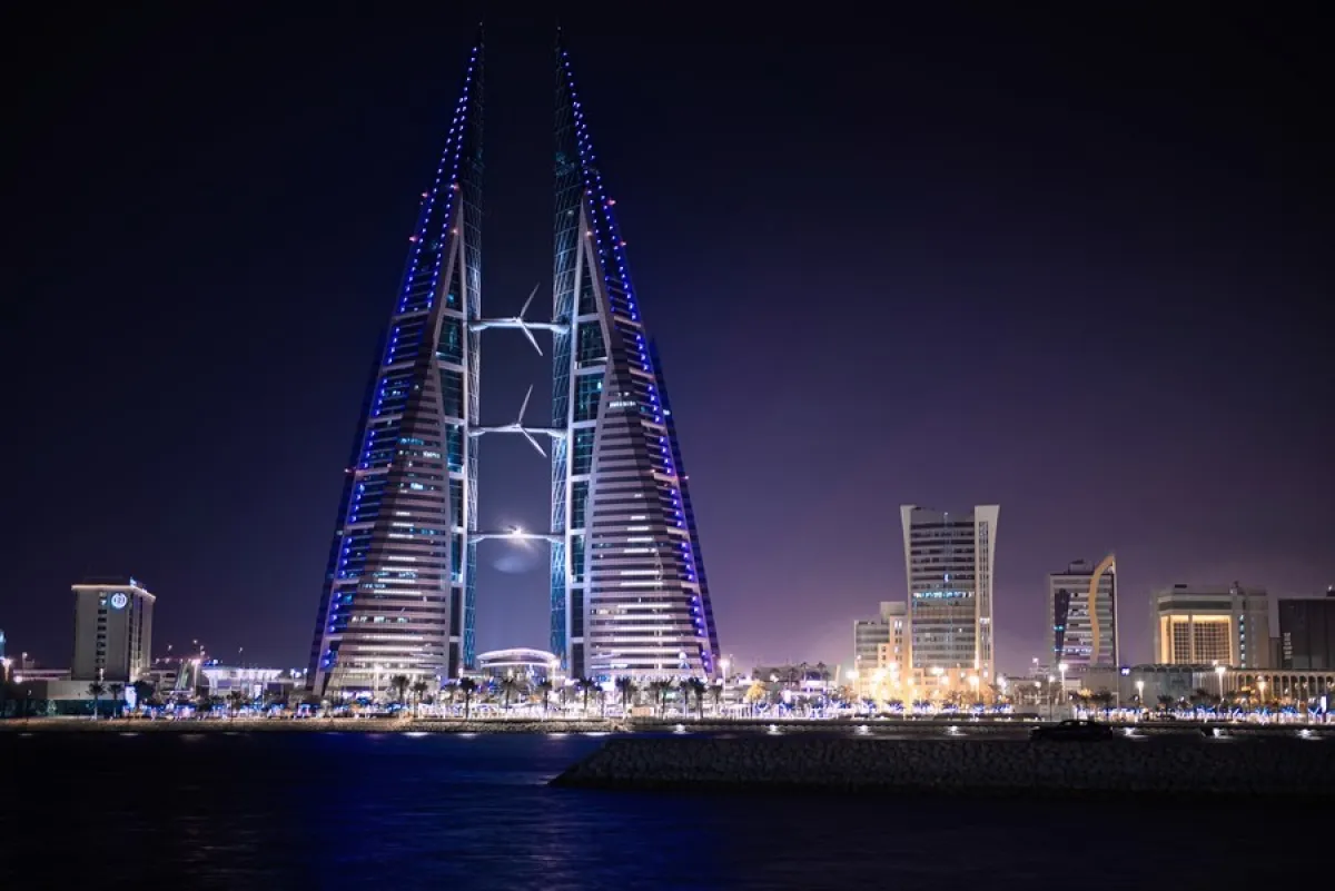 البحرين السابعة عالمياً في مؤشر تنمية تقنية المعلومات والاتصالات. الصورة من موقع unsplash by Todd Gardner