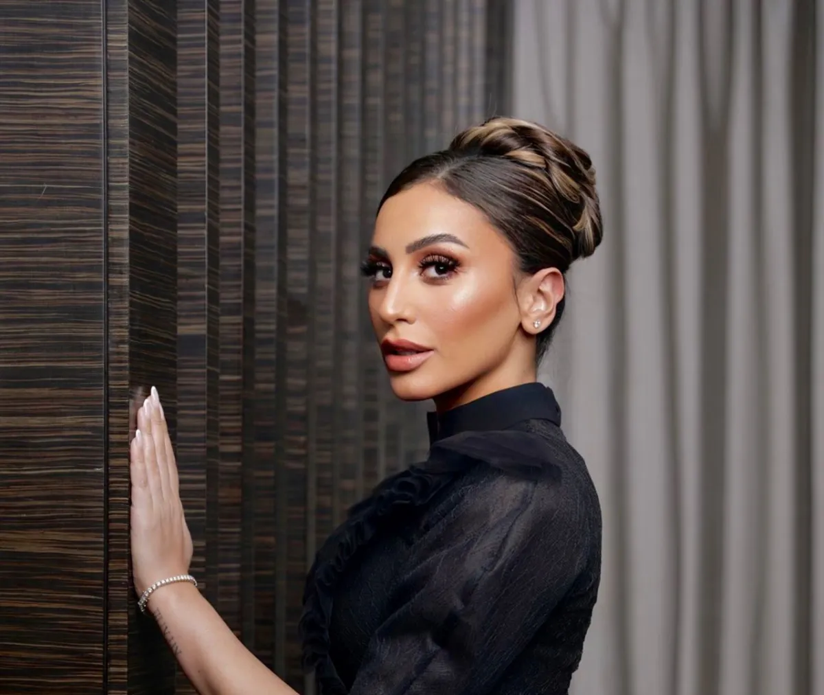 الصورة من صفحة دينا الشربيني على الفيس بوك