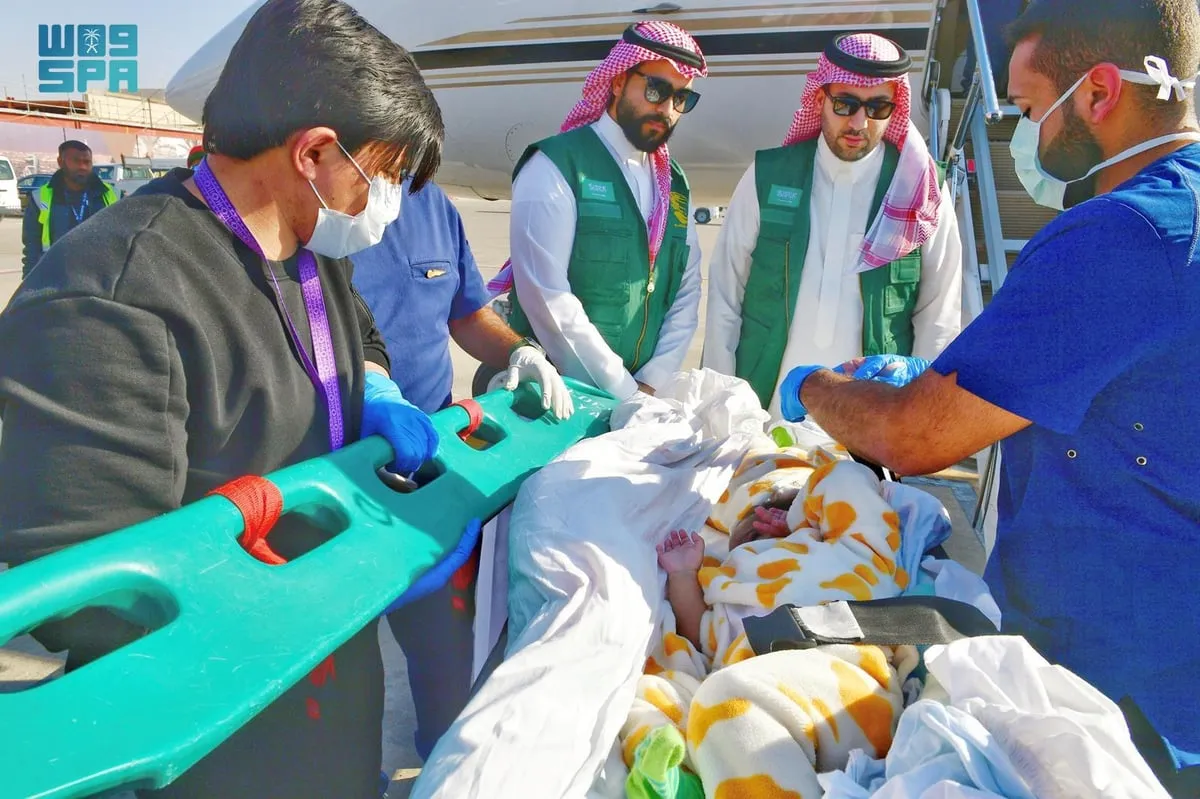 وصول التوأم السيامي الإريتري "أسماء وسمية" رفقة ذويهما إلى الرياض