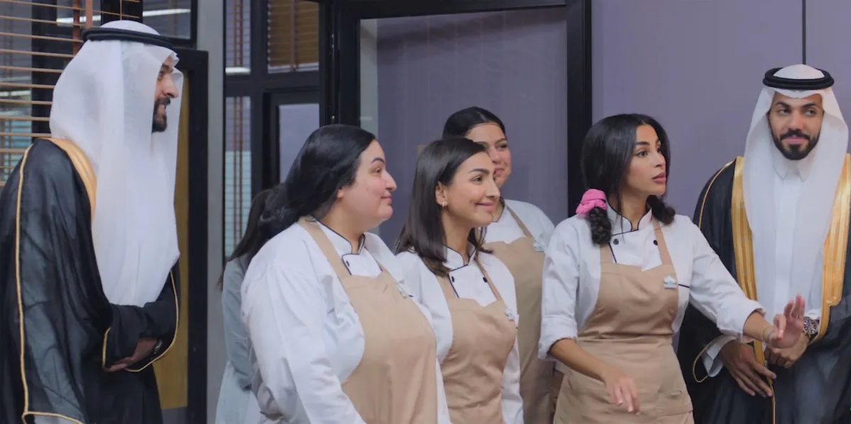 العنود سعود وهبة حسين من كواليس المسلسل  -الصورة من المركز الاعلامي ل ام بي سي 