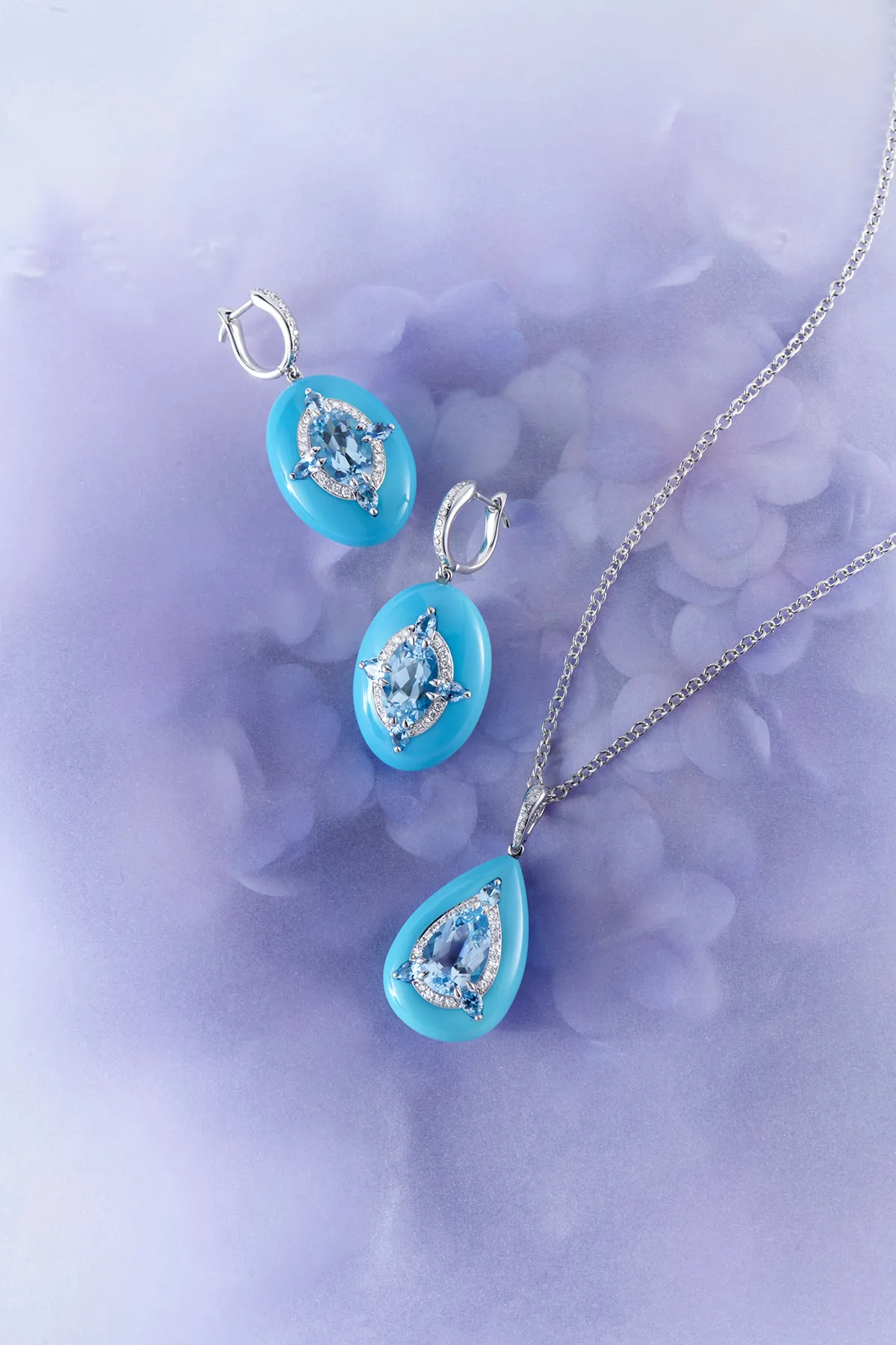 قلادة وأقراط من التوباز الأزرق والفيروز