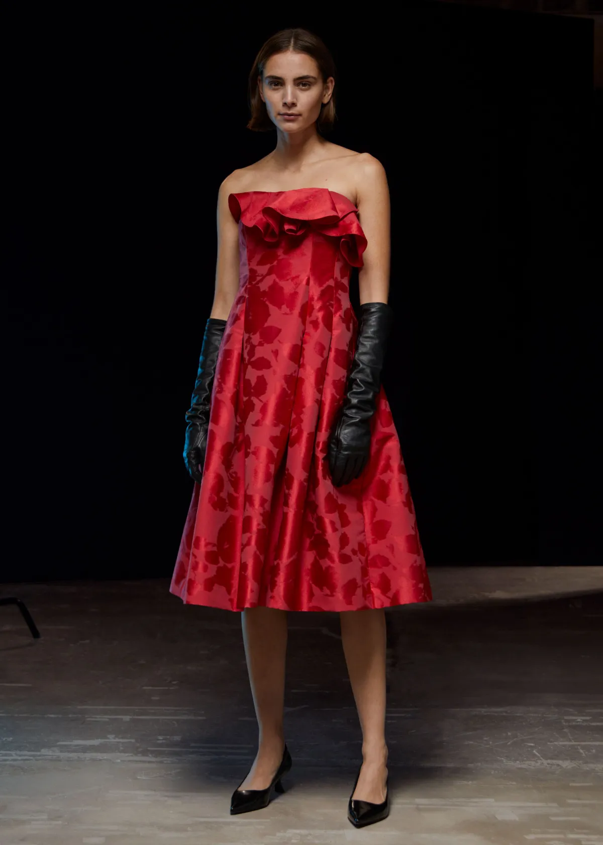  قفازات الأوبرا الجلدية  تضفي مزيداً من أجواء الإثارة 