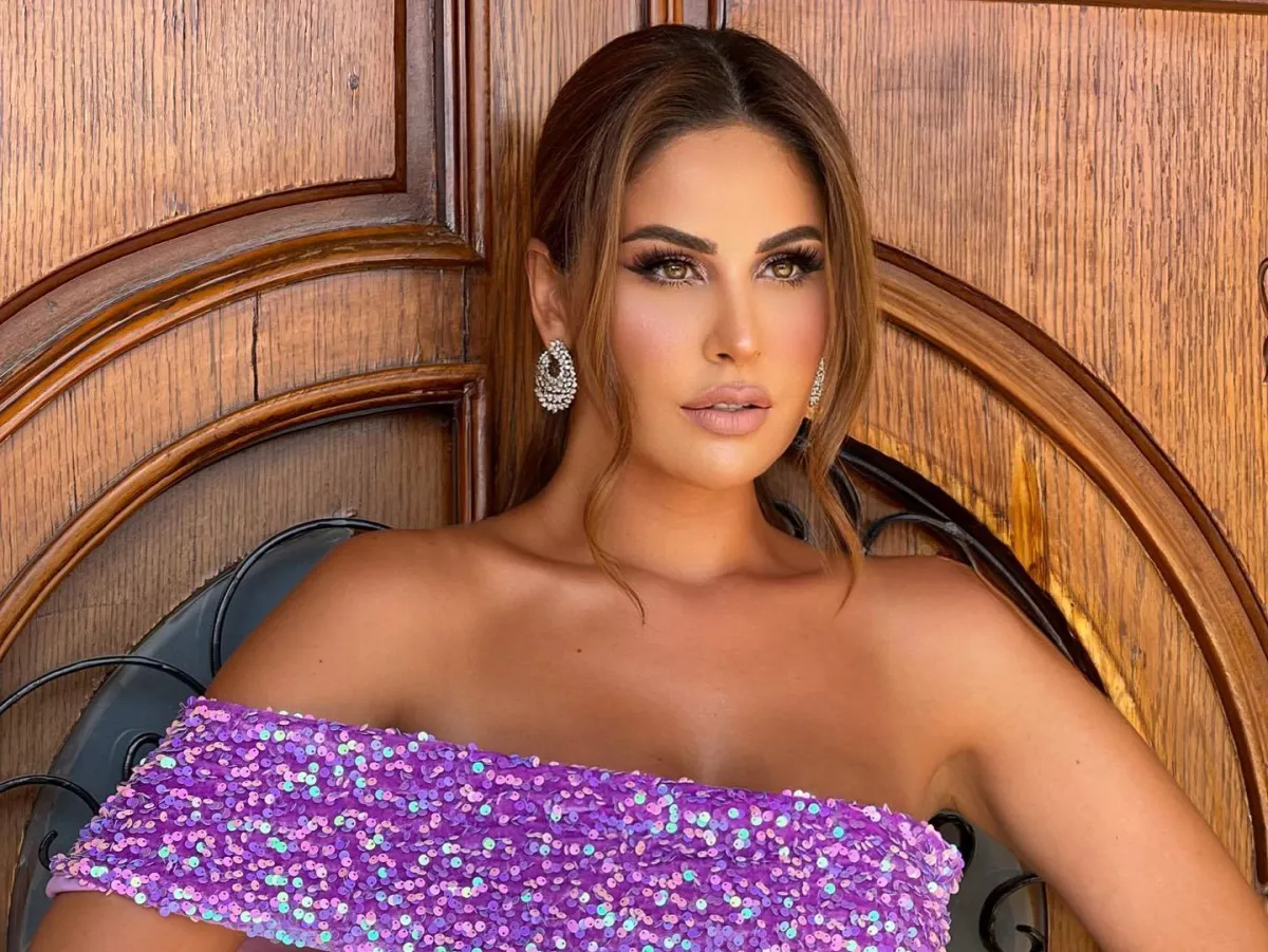 الصورة من صفحة مي سليم على الفيس بوك