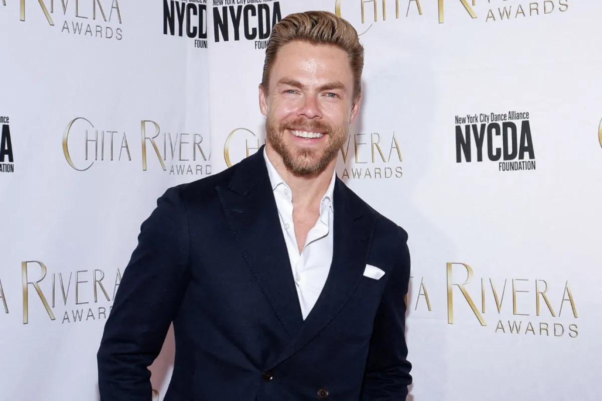 ديريك هوف Derek Hough  (مصدر الصورة: Jason Mendez / GETTY IMAGES NORTH AMERICA / Getty Images via AFP)