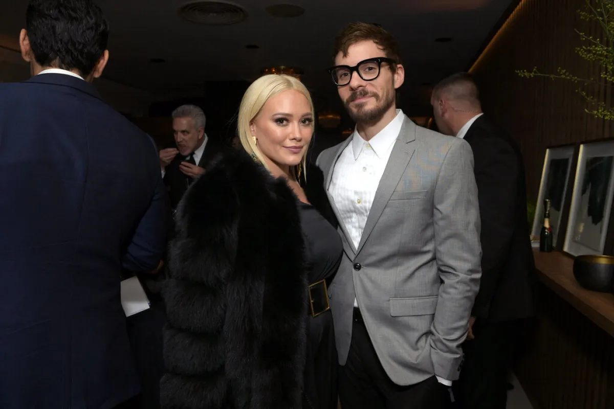ماثيو كوما وهيلاري داف  Hilary Duff and Matthew Koma (مصدر الصورة:  Emma McIntyre/Getty Images/AFP)