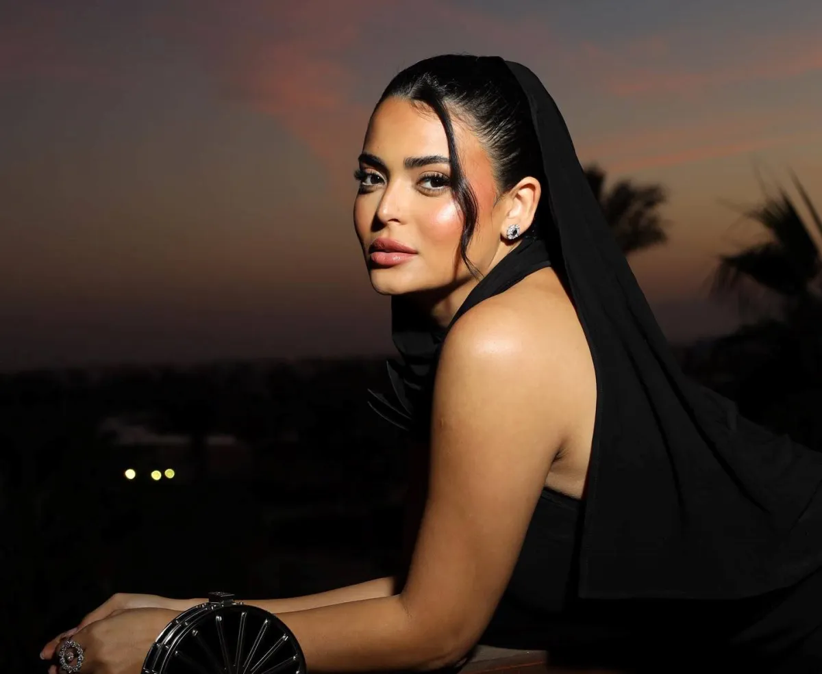 الصورة من صفحة أسماء جلال على الفيس بوك