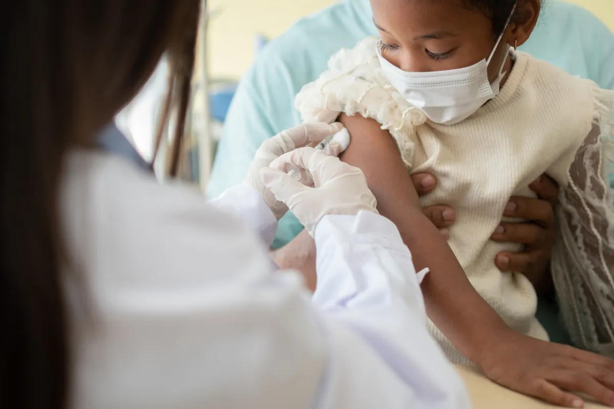 صورة تطعيم طفل