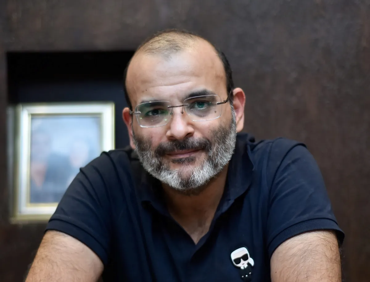 الصورة من حساب أيمن بهجت قمر على الفيس بوك