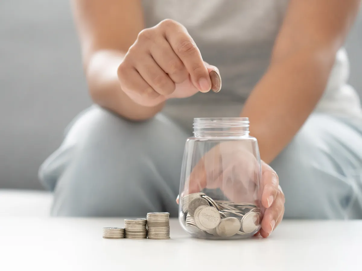 تفسير حلم النقود المعدنية في منام المتزوجة 