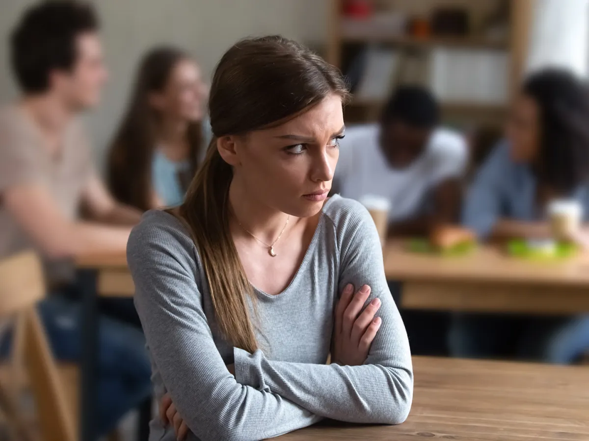 أسباب فشل العلاقات الاجتماعية