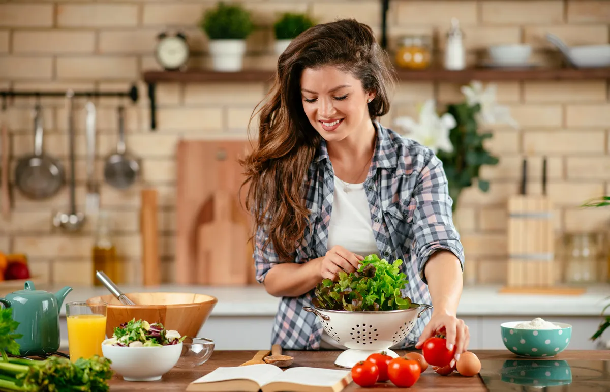 نظام غذائي للوقاية من الالتهابات في الجسم مع نتائج مذهلة.. لا تفوّتيه مع اختصاصية التغذية 