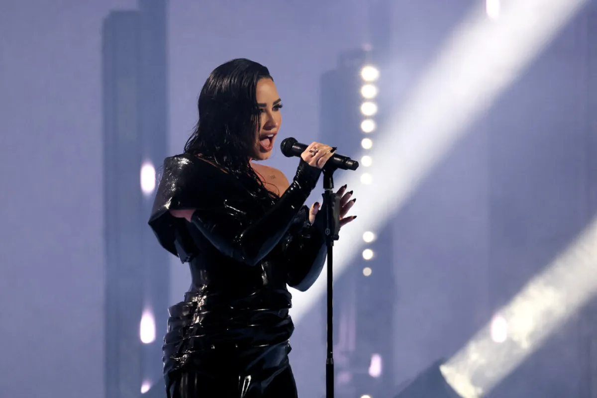 ديمي لوفاتو Demi Lovato في حفل جوائز MTV (مصدر الصورة: Dia Dipasupil / GETTY IMAGES NORTH AMERICA / Getty Images via AFP)