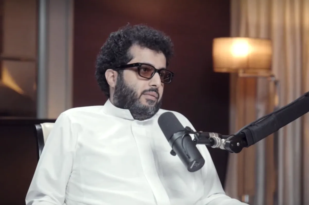 المستشار تركي آل الشيخ - الصورة لقطة شاشة من حلقة "بودكاست عمار"