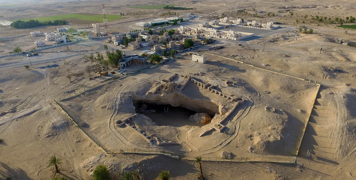 المديرية العامة للتراث والسياحة بمحافظة ظفار تعمل على تطوير مواقع أرض اللبان. الصورة من وكالة الأنباء العمانية