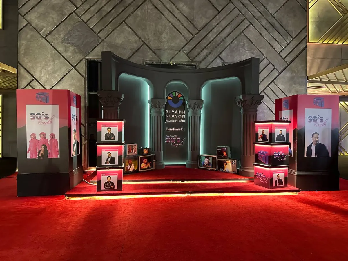 استعدادات مسرح أبو بكر قبل انطلاق حفل كاسيت 90