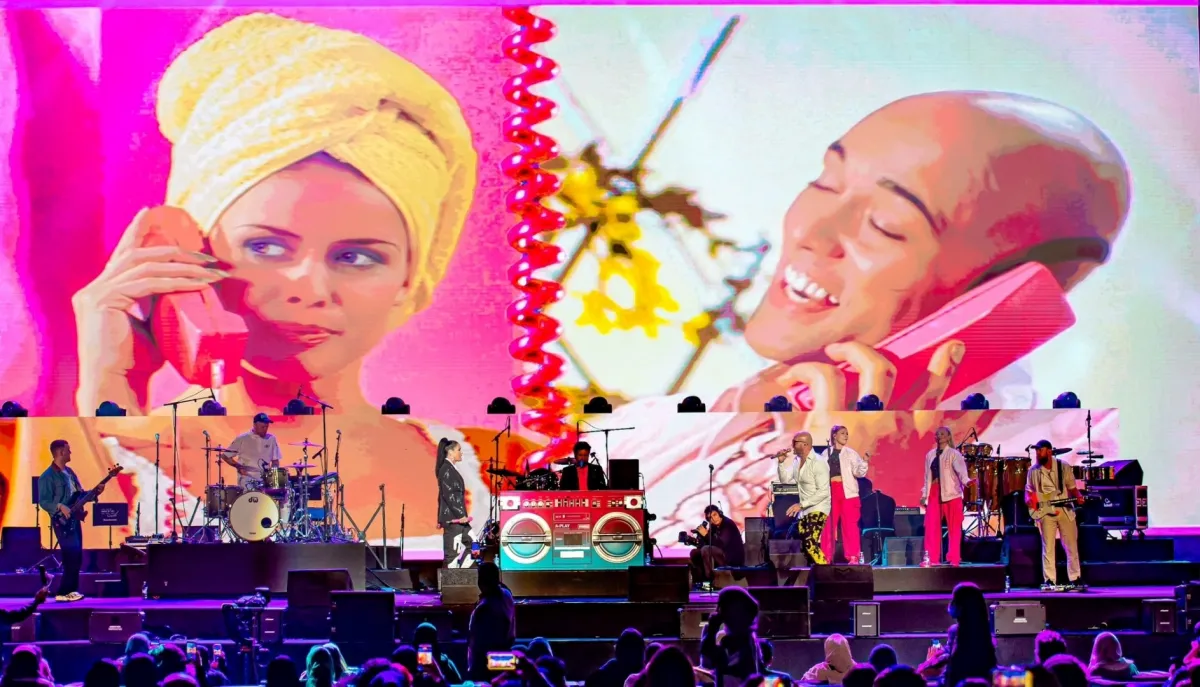 فريق aqua الصورة من المركز الاعلامي ل بنش مارك