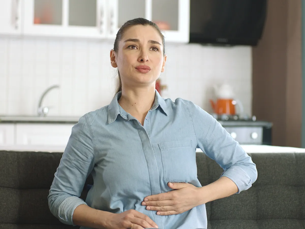 النظام الغذائي المناسب للتخفيف من عوارض القولون العصبي.. مع اختصاصية تغذية