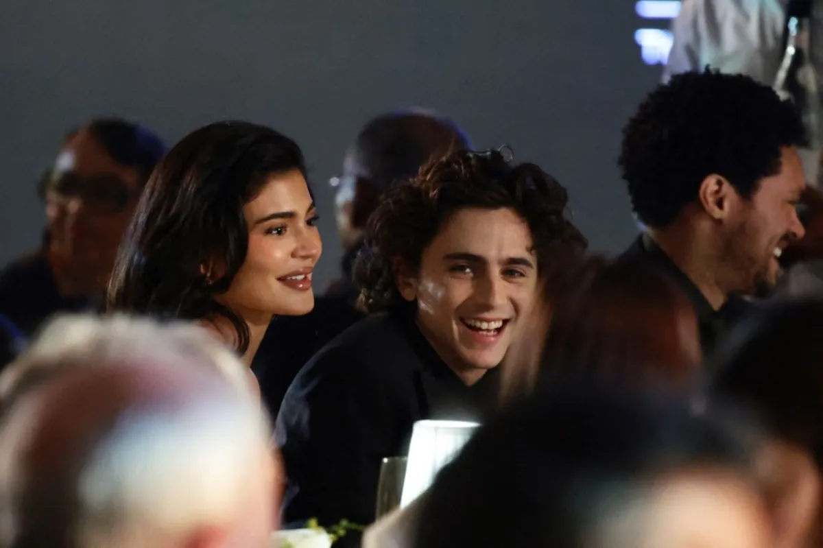 كايلي جينر وتيموثي شالاميه في مدينة نيويورك (Kylie Jenner and Timothée Chalamet in New York City).. مصدر الصورة: Dimitrios Kambouris/Getty Images for WSJ. Magazine Innovators Awards/AFP