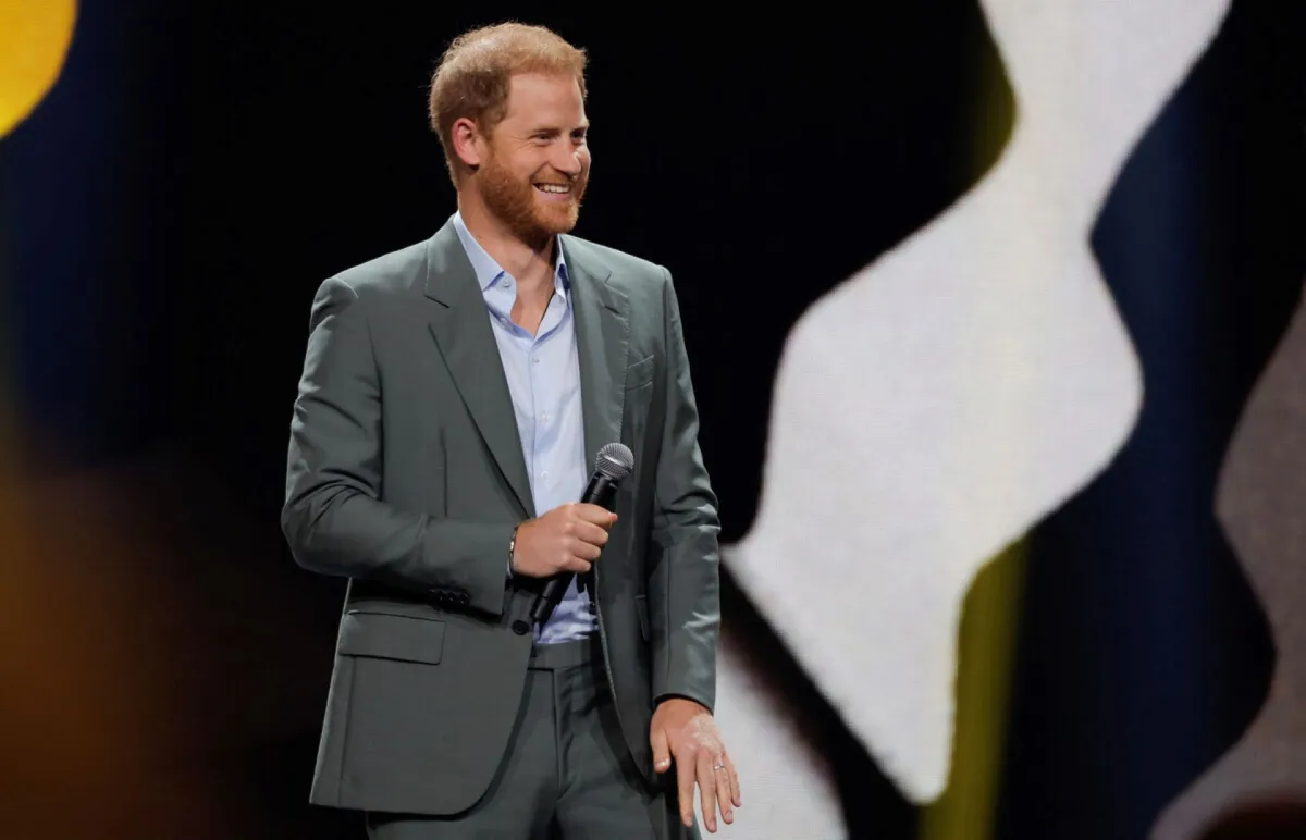الأمير هاري في مدينة دوسلدورف غرب ألمانيا (Prince Harry in Duesseldorf, western Germany). مصدر الصورة: Odd ANDERSEN / AFP