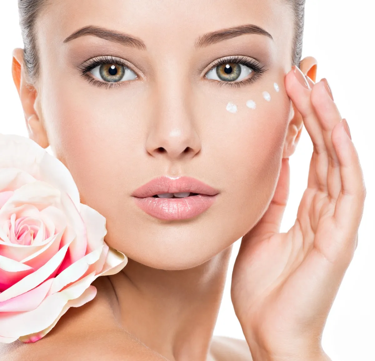 أفضل كريم للهالات السوداء والتجاعيد حول العين