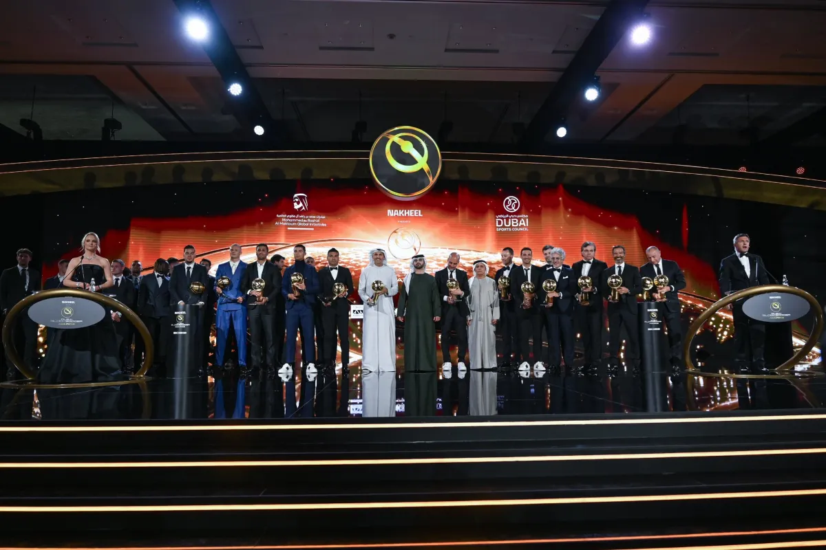 الفائزون بجائزة  دبي جلوب سوكر. الصورة من حساب الشيخ منصور بن محمد على منصة x