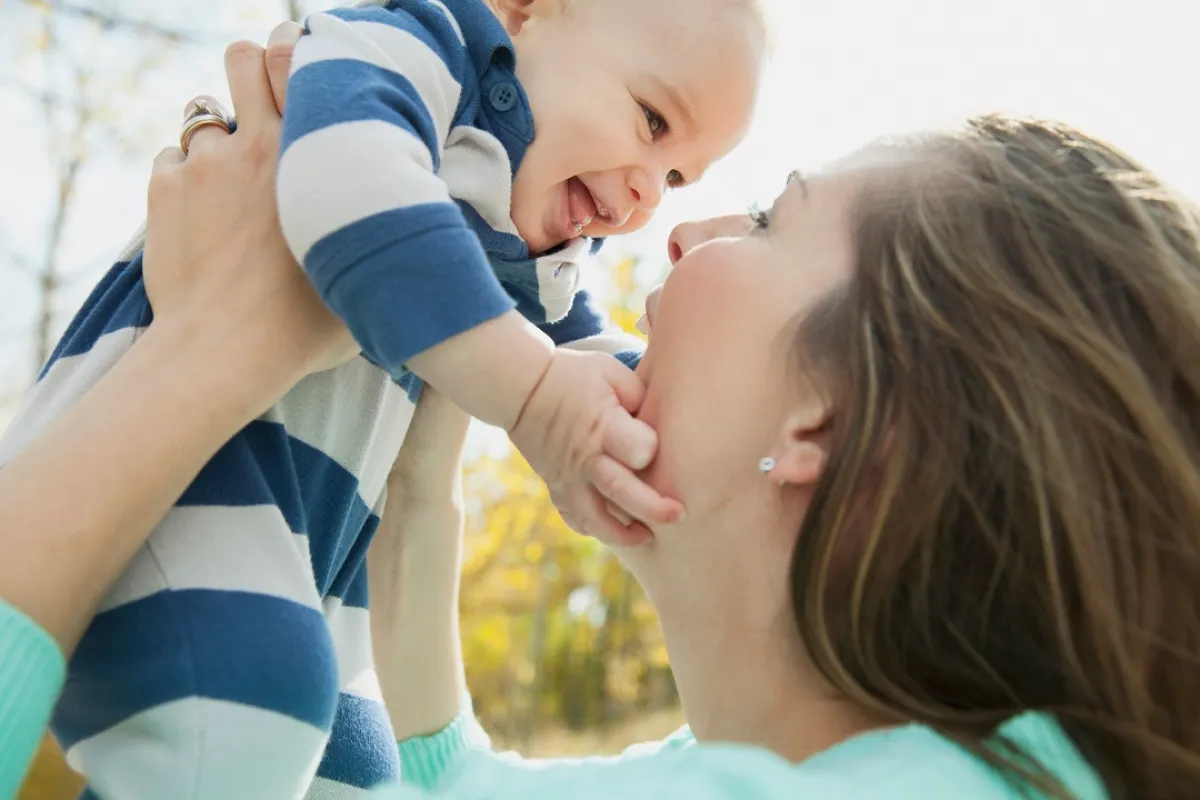 صورة لأم ورضيعها