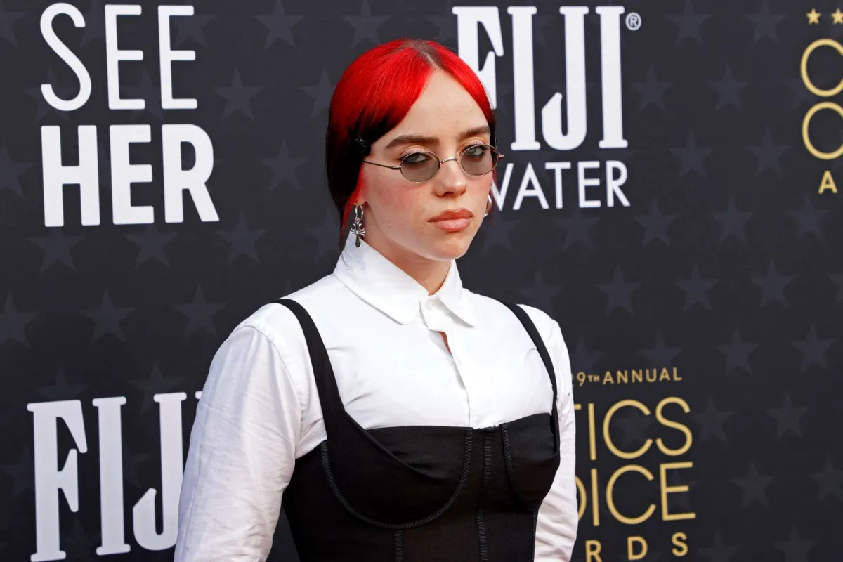 بيلي إيليش في حفل توزيع جوائز إختيار النقاد بكاليفورنيا (Billie Eilish at Critics Choice Awards). مصدر الصورة: Michael TRAN / AFP