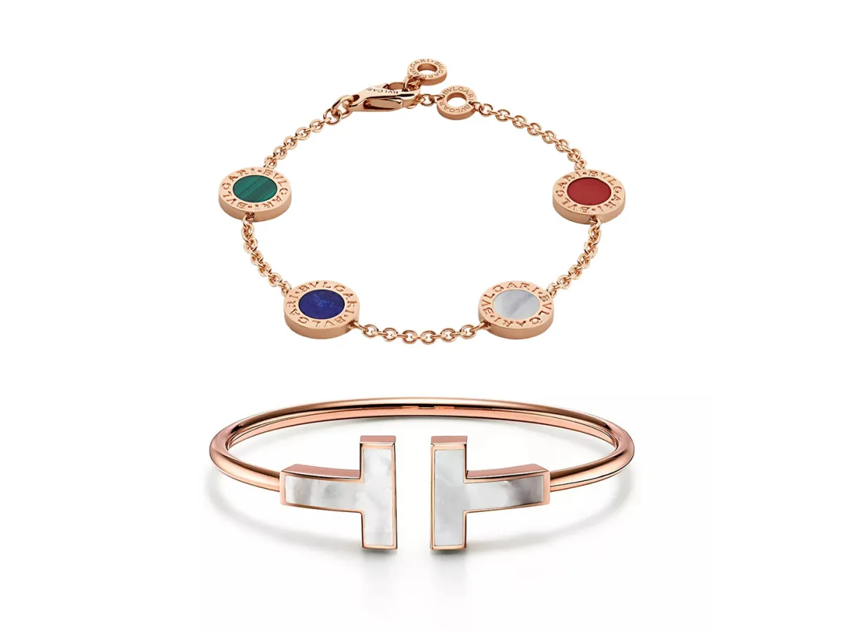 أساور مرصعة بأحجار كريمة 