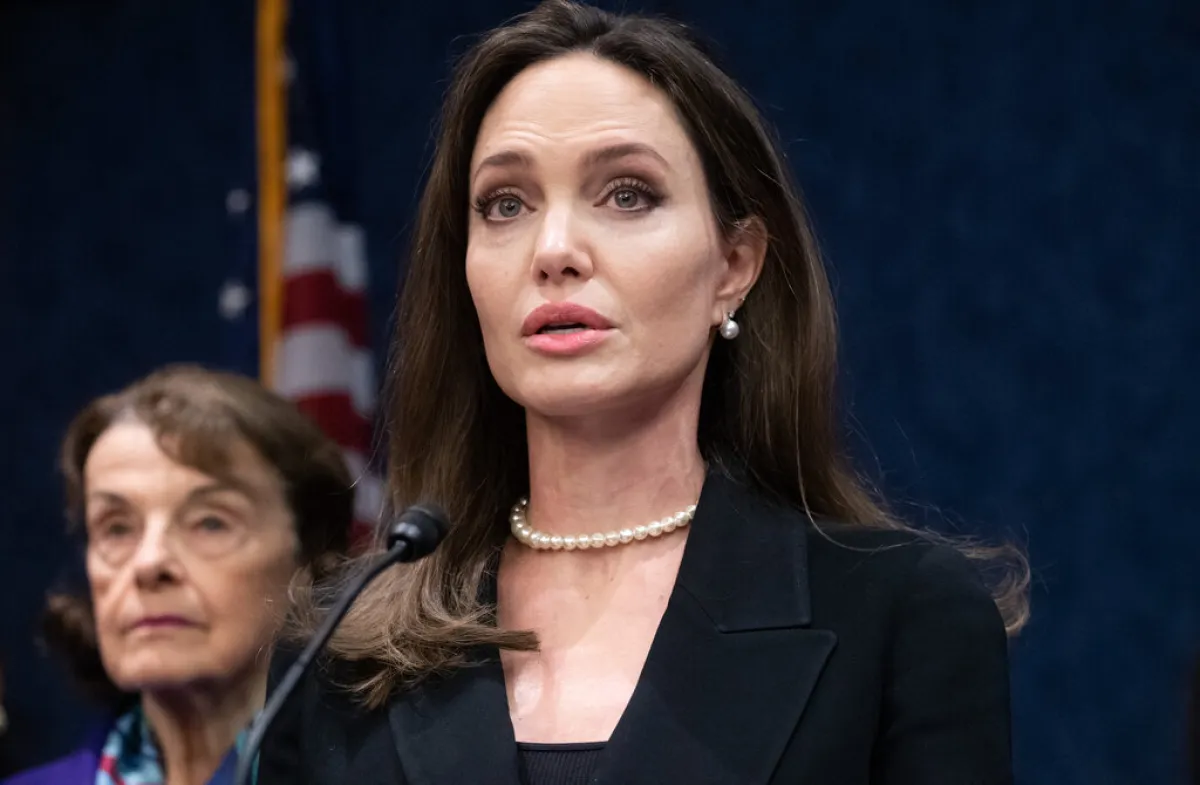 أنجلينا جولي  Angelina Jolie في مؤتمر صحفي في واشنطن (مصدر الصورة:  SAUL LOEB / AFP)