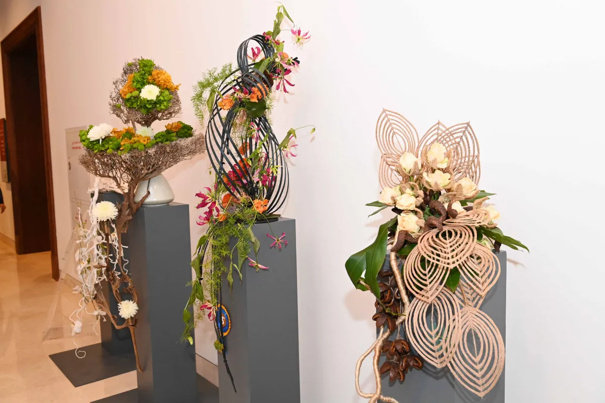 افتتاح معرض "أسرار الزهور" بالمتحف الوطني العماني. الصورة من وكالة الأنباء العمانية