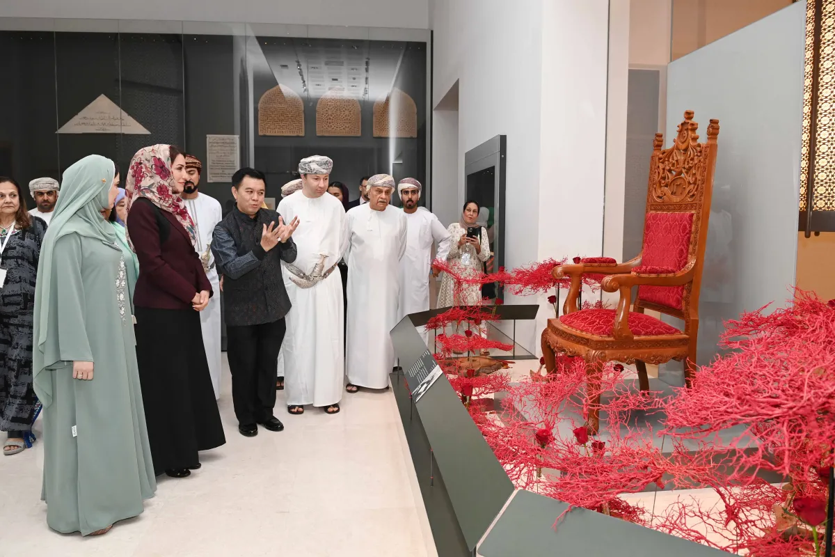 معرض "أسرار الزهور".  الصورة من وكالة الأنباء العمانية