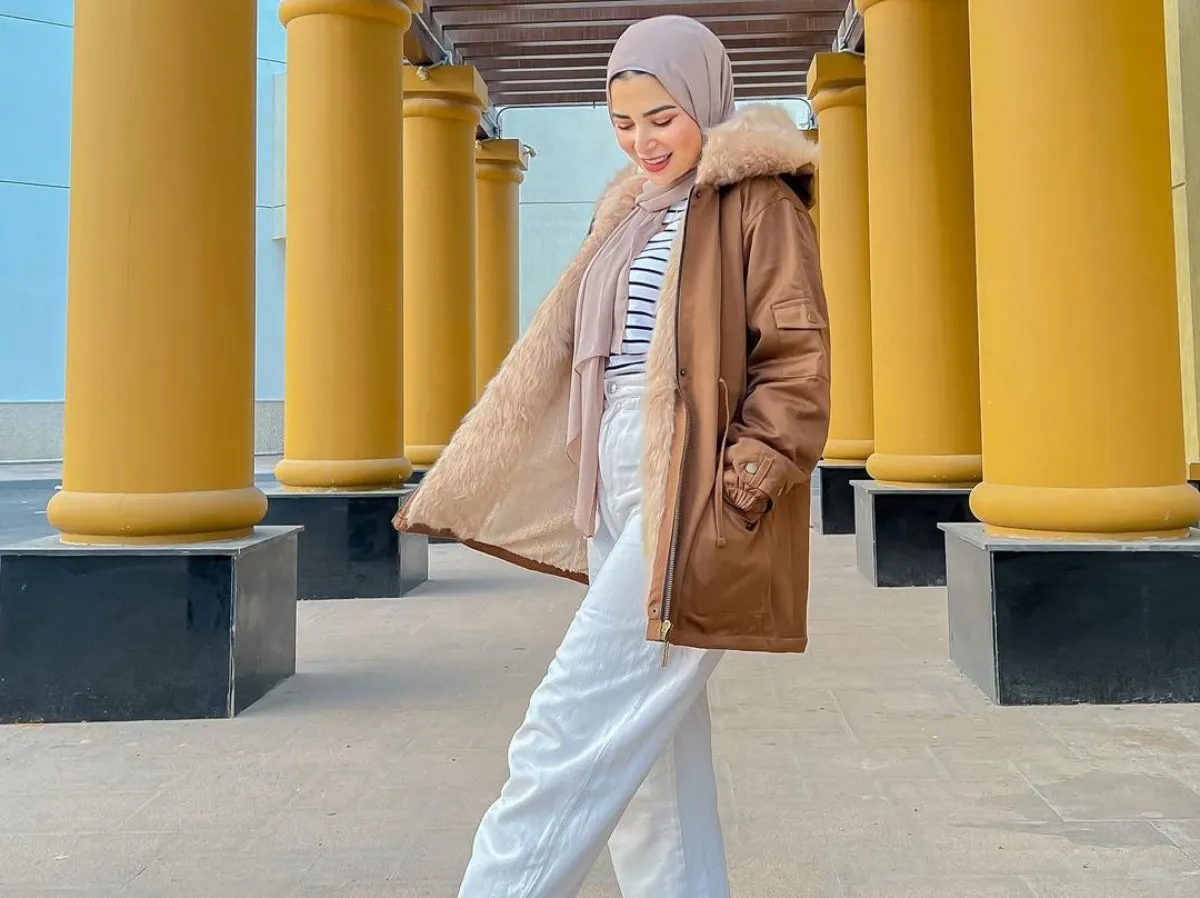 تنسيق الجينز الأبيض بأسلوب جهاد البنا - الصورة من حسابها على إنستغرام