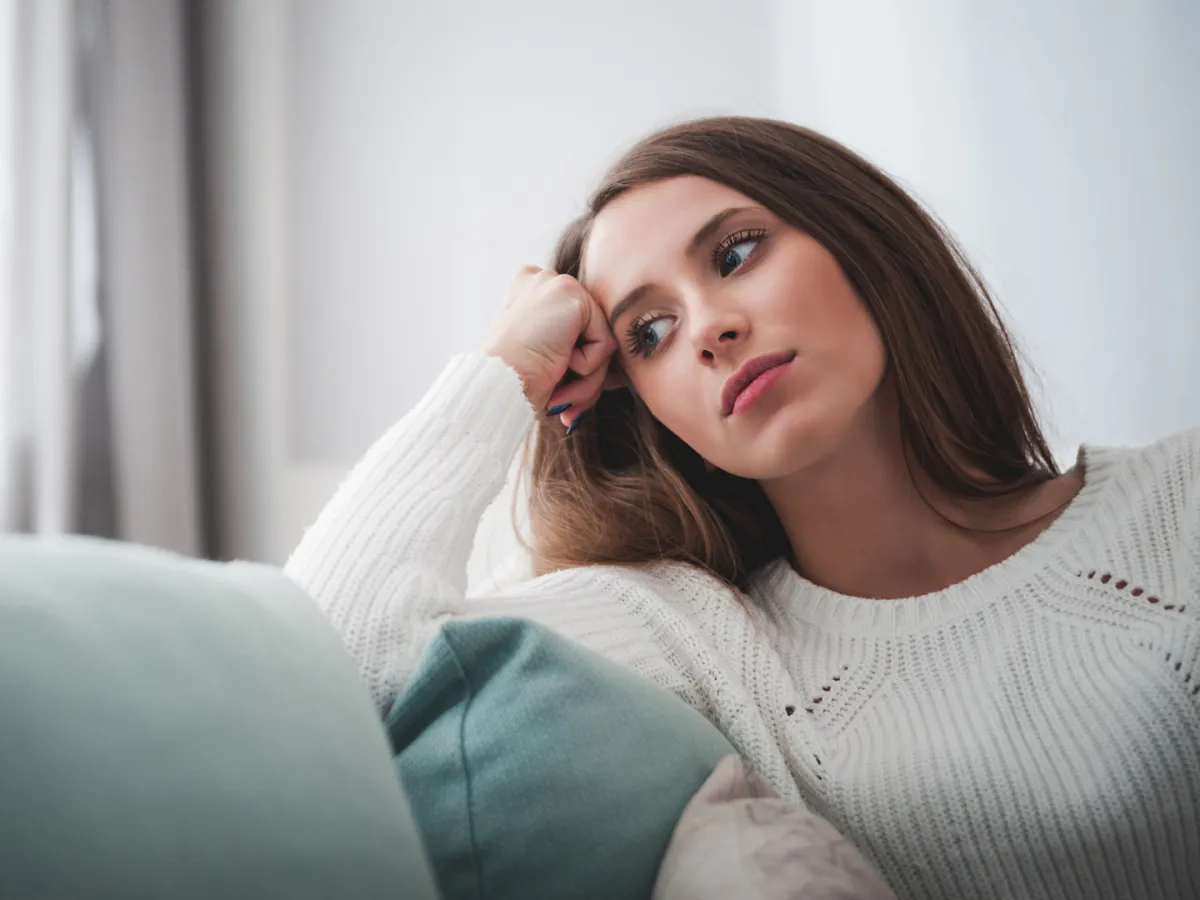 هل أنت شخصية شديدة الحساسية؟.. طبيبة تطلعك على 7 علامات