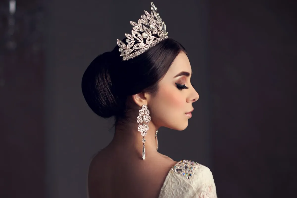 تسريحات شعر ملكية للعرايس 