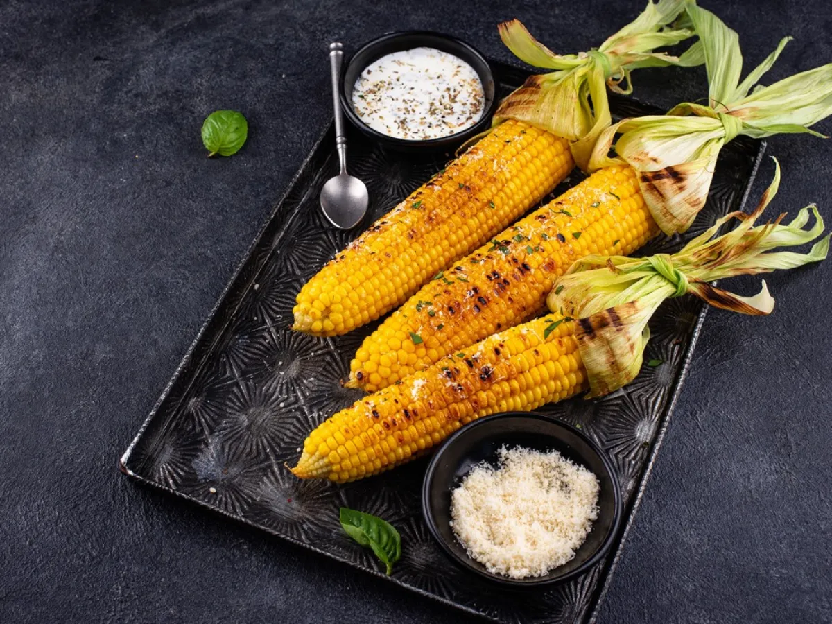 مهمة جداً في الحفاظ على سلامة الأعصاب وعمل الإنزيمات